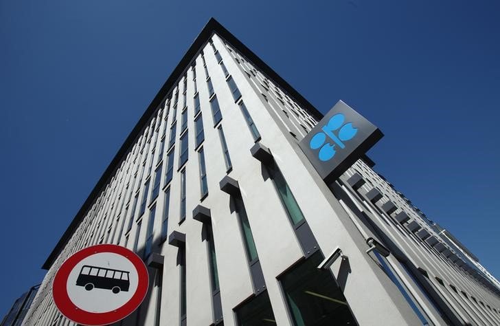 Oil extends gains, hovers at four-month highs on OPEC+ cuts By Reuters