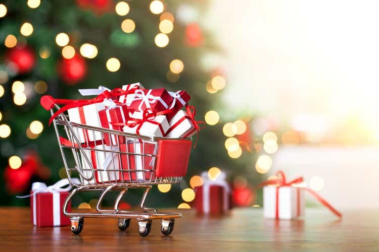 Morgan Stanley says upcoming holiday spending budgets will look a lot like 2022