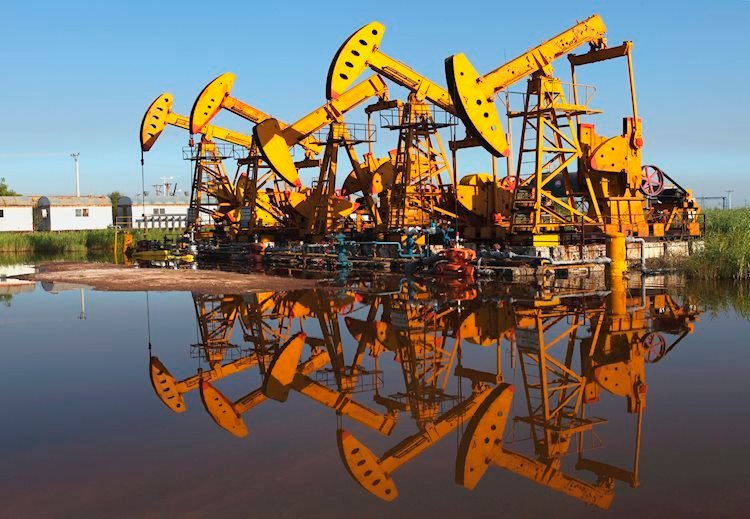 WTI softens below $71.00, ongoing geopolitical tensions might cap its downside