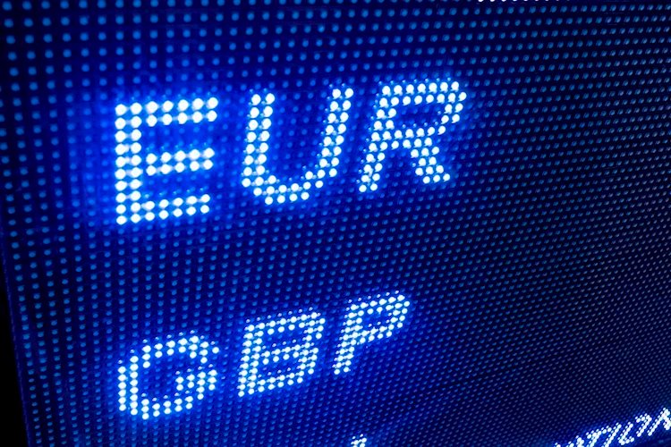 EUR/GBP to continue to edge lower to the 0.8150 area – Rabobank