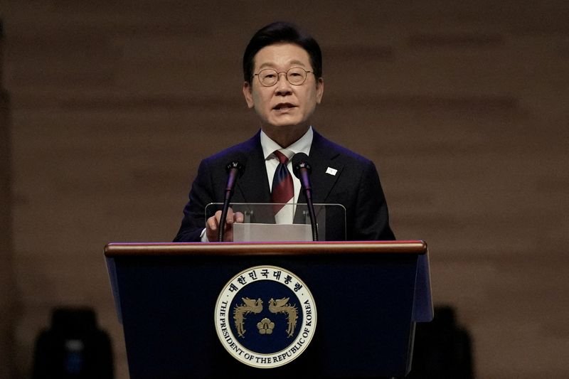South Korea's Lee in Japan to shore up ties before meeting Trump
